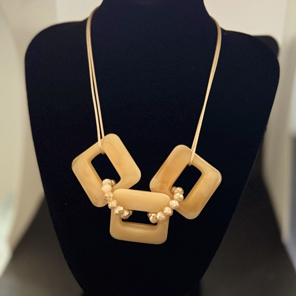 Necklace with stone! - Picture 2 of 4